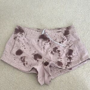 Lululemon Pinkish Tie-Dye Women Shorts